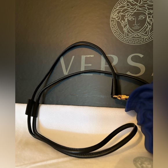 Versace 'La Medusa' AirPods Pro case NEW (AUTHENTIC) - Picture 10 of 13